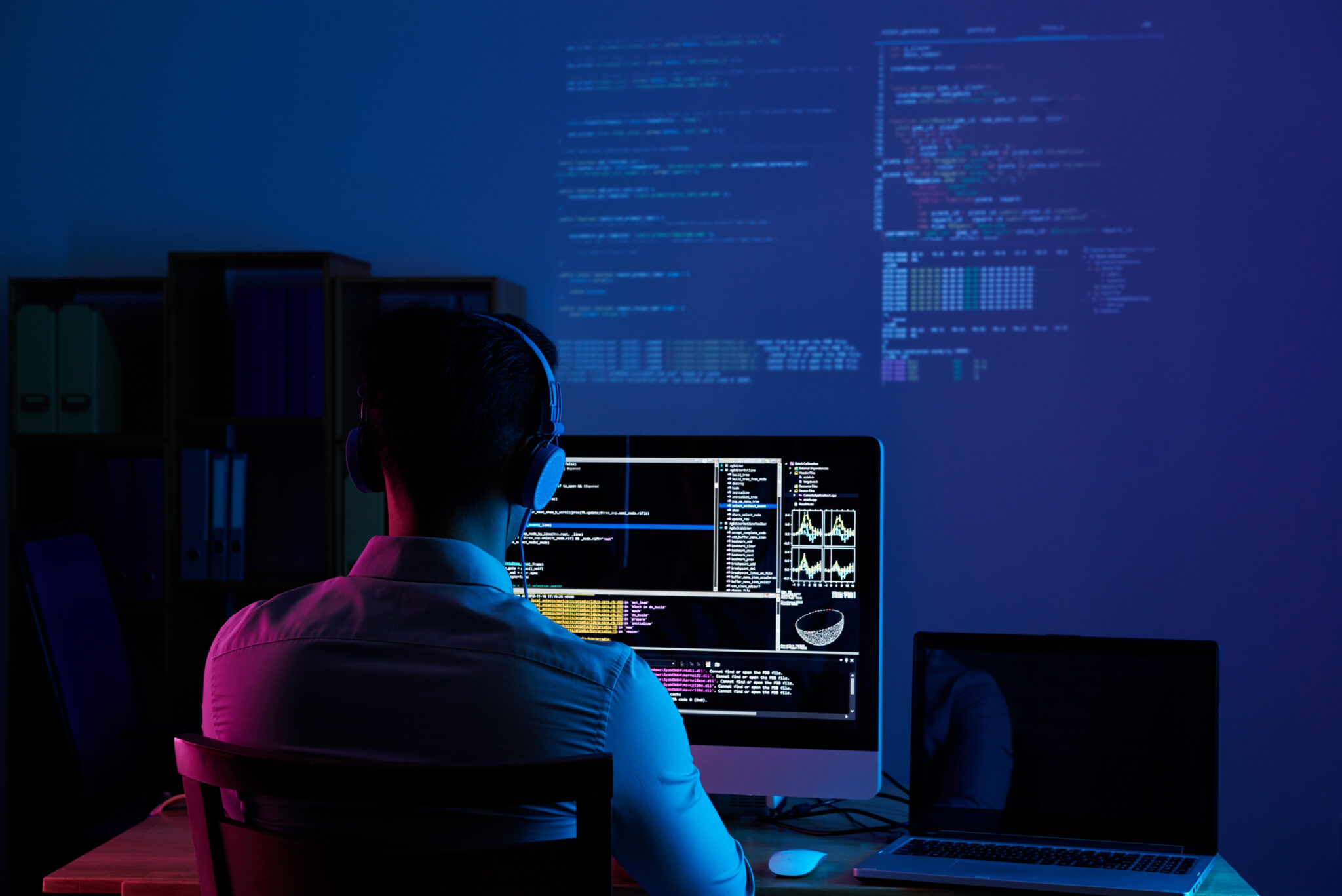 12 Top Factors To Be Considered For Hiring A Mobile App Developer